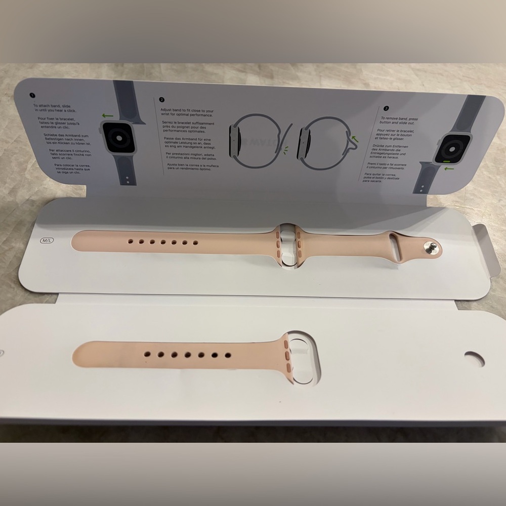 Apple 40mm Smartwatch Sport Band in Pink Sand, size S/M and M/L